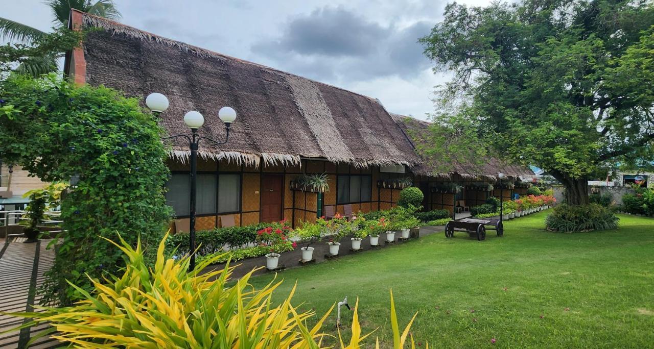 Villa Tomasa Alona Kew White Beach Resort パングラオ エクステリア 写真