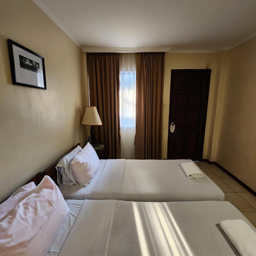 Villa Tomasa Alona Kew White Beach Resort パングラオ エクステリア 写真